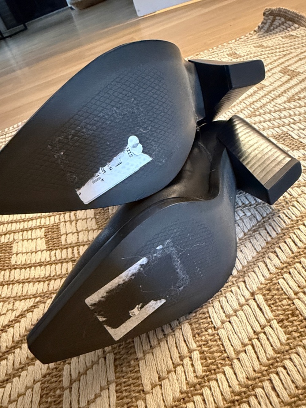 Sam Edelman Black Leather Pointed Block Heel Ankle Boots size 5.5 - Picture 4 of 6
